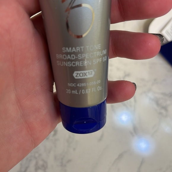 ZO Skin Health Smart Tone Sunscreen spf50 - Picture 9 of 12